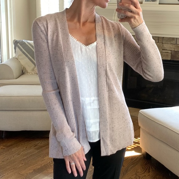 ANN TAYLOR LOFT Size XSP White Blouse - Picture 3 of 15